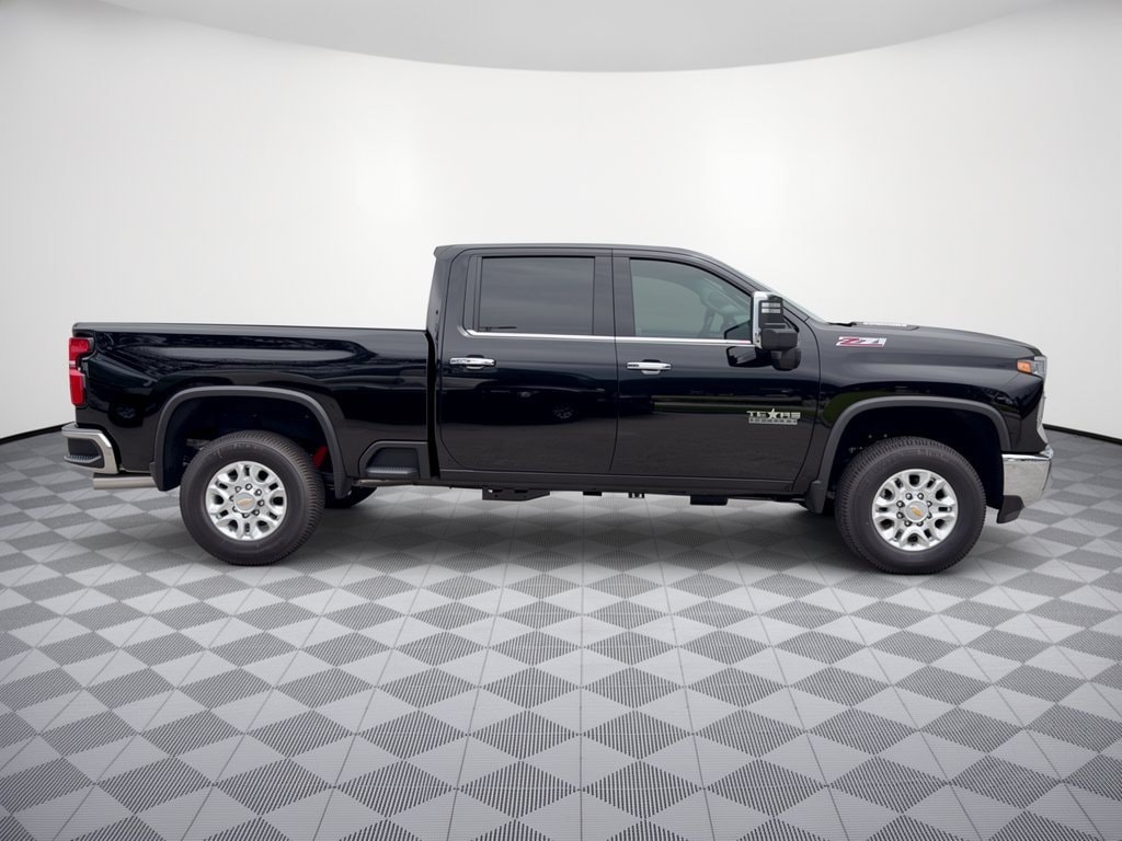 2026 Chevrolet Silverado 2500 HD LTZ - Photo 8