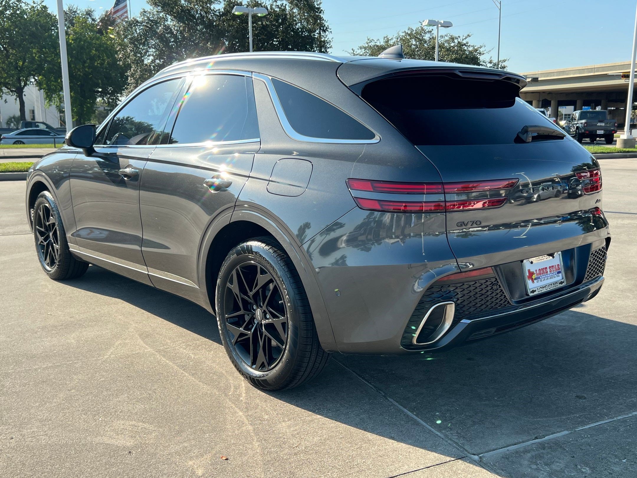 2022 Genesis GV70 2.5T photo 2