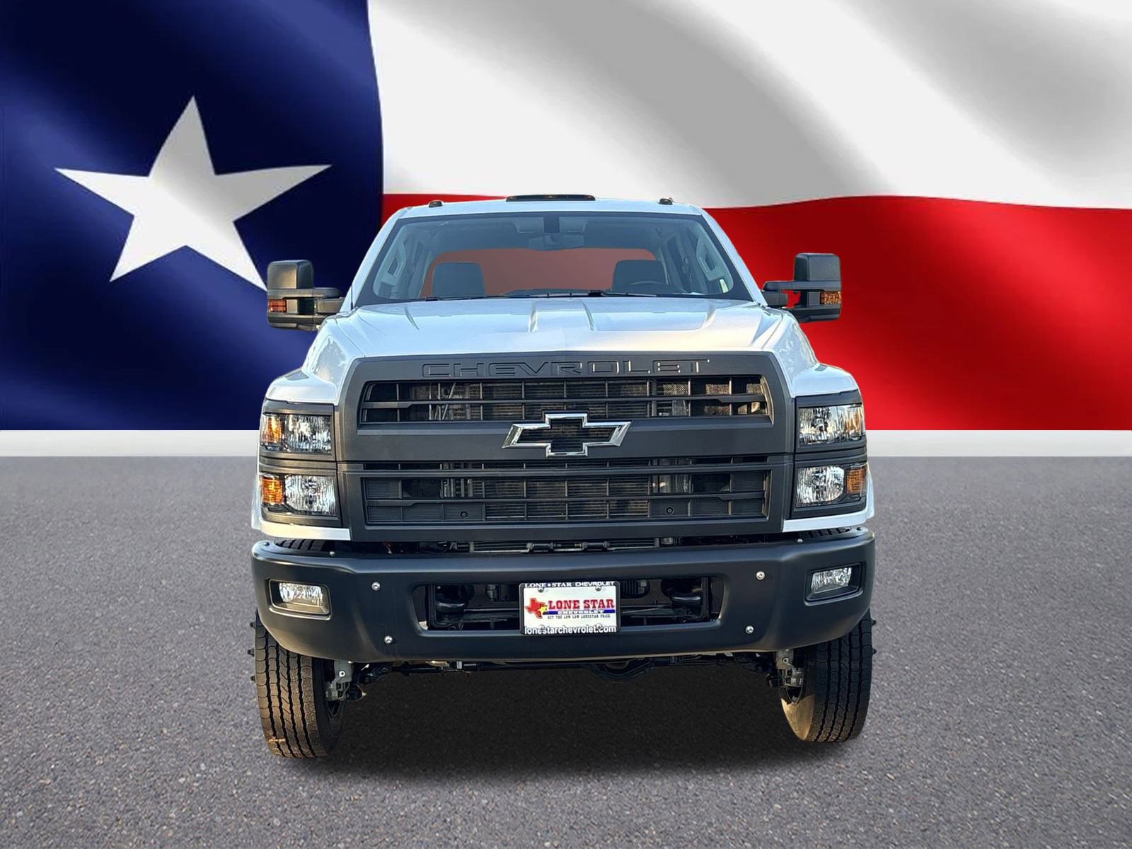 2024 Chevrolet Silverado 5500HD Work Truck photo 2