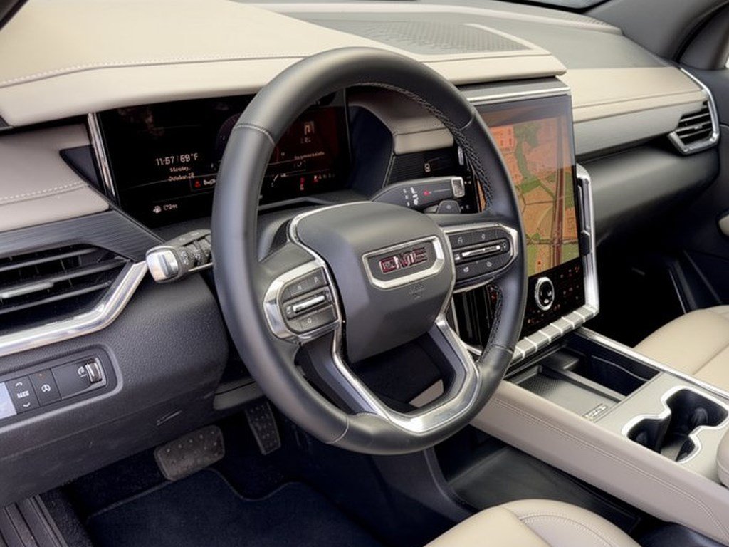 Used 2026 GMC Acadia Elevation SUV