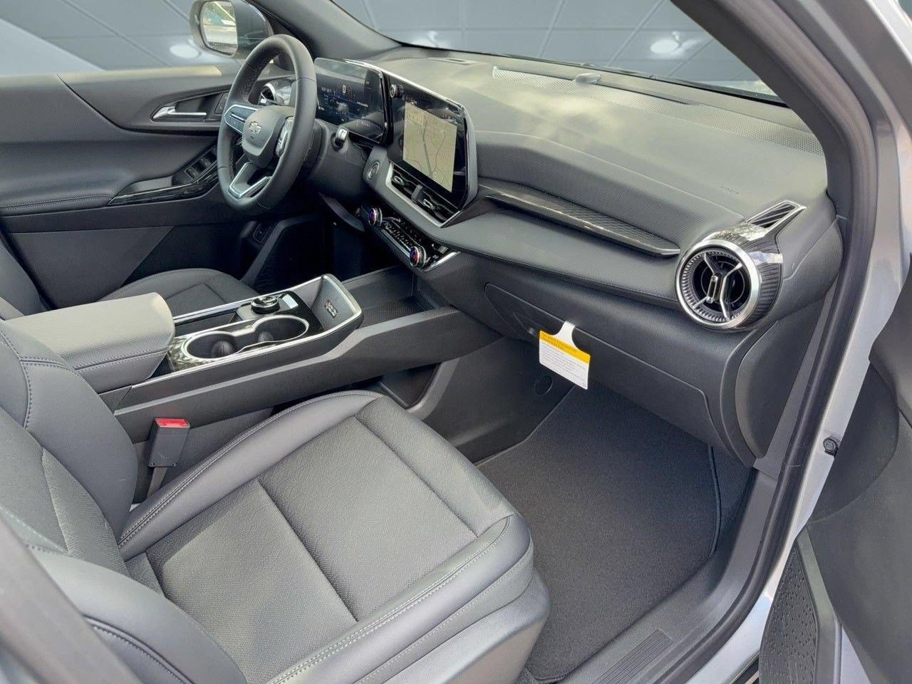 2027 Chevrolet Equinox LT - Photo 28