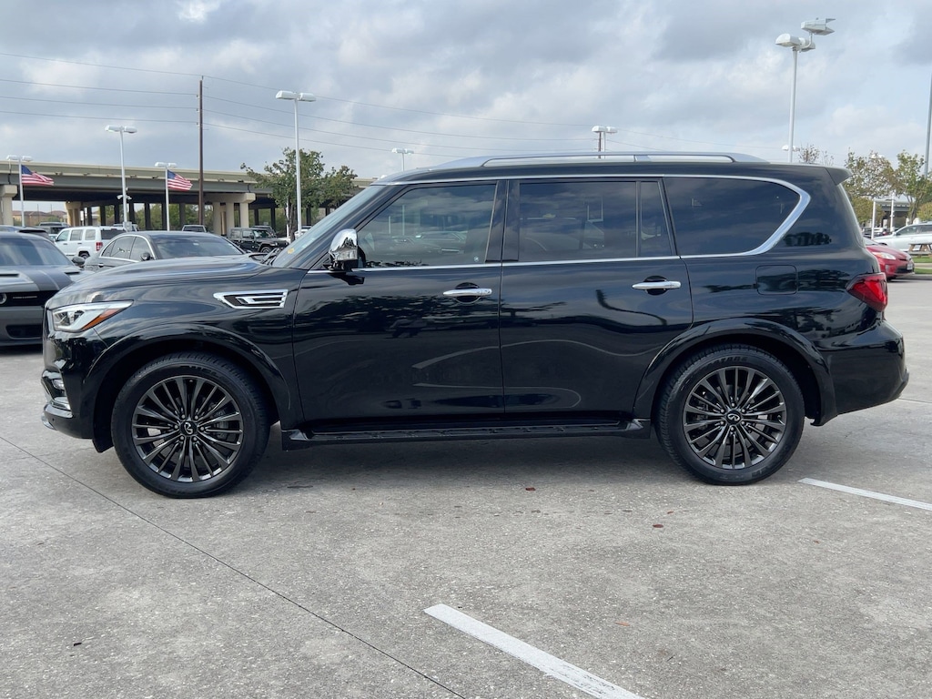 Used 2024 INFINITI QX80 Sensory