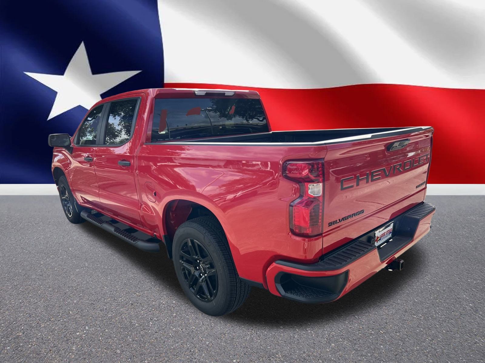 2025 Chevrolet Silverado 1500 Custom photo 2