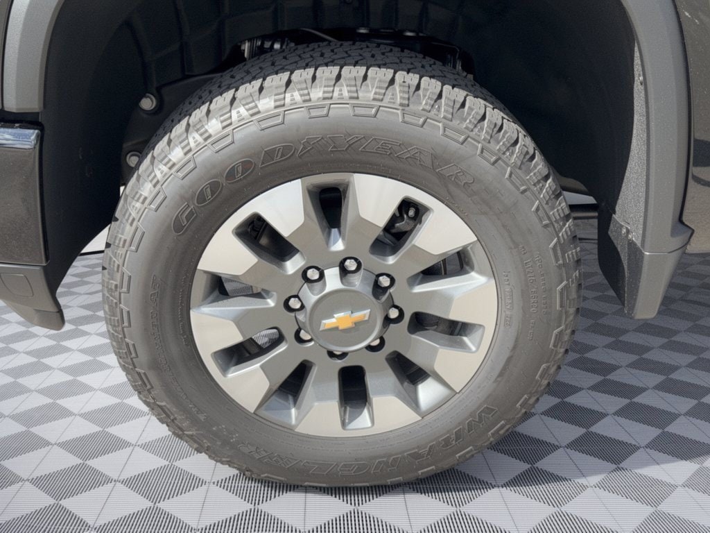 2026 Chevrolet Silverado 2500 HD Custom - Photo 13