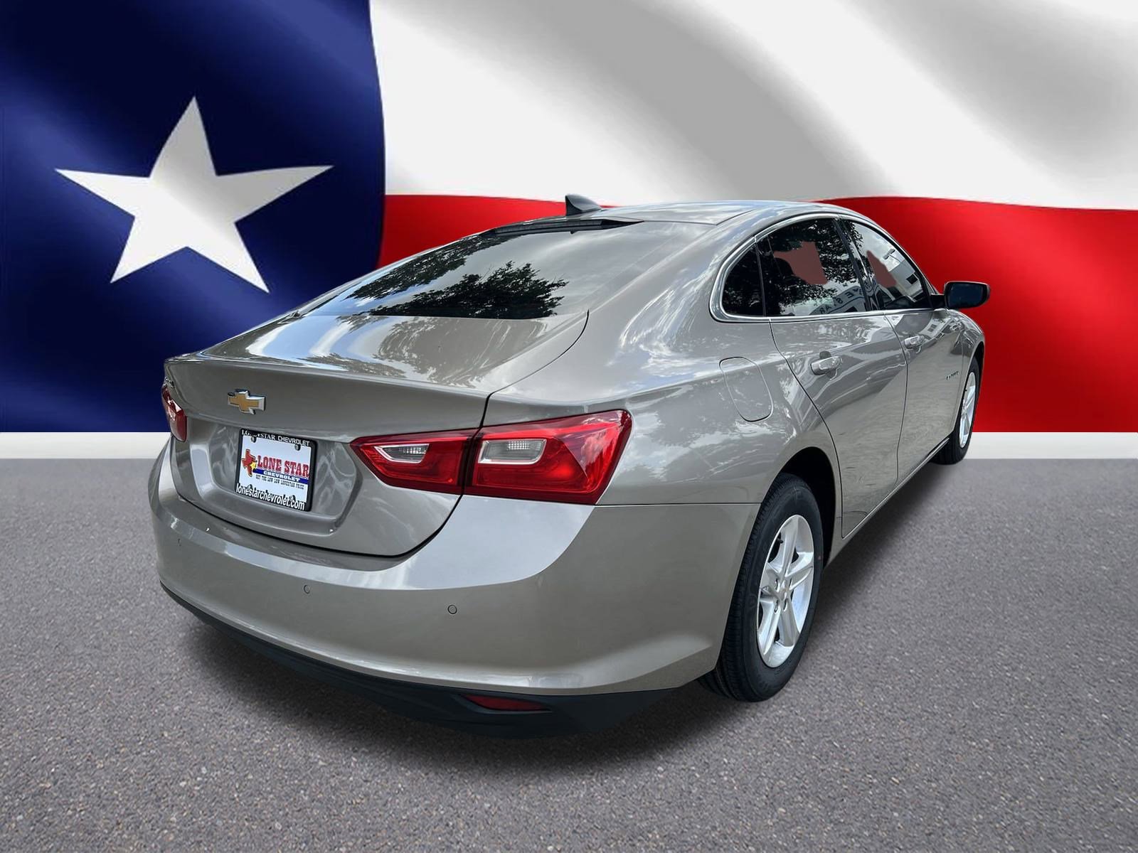 2025 Chevrolet Malibu LS photo 3