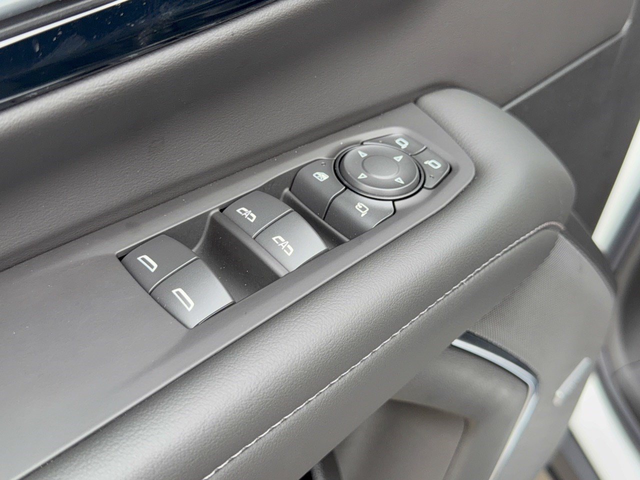 2026 Chevrolet Tahoe Z71 - Photo 15