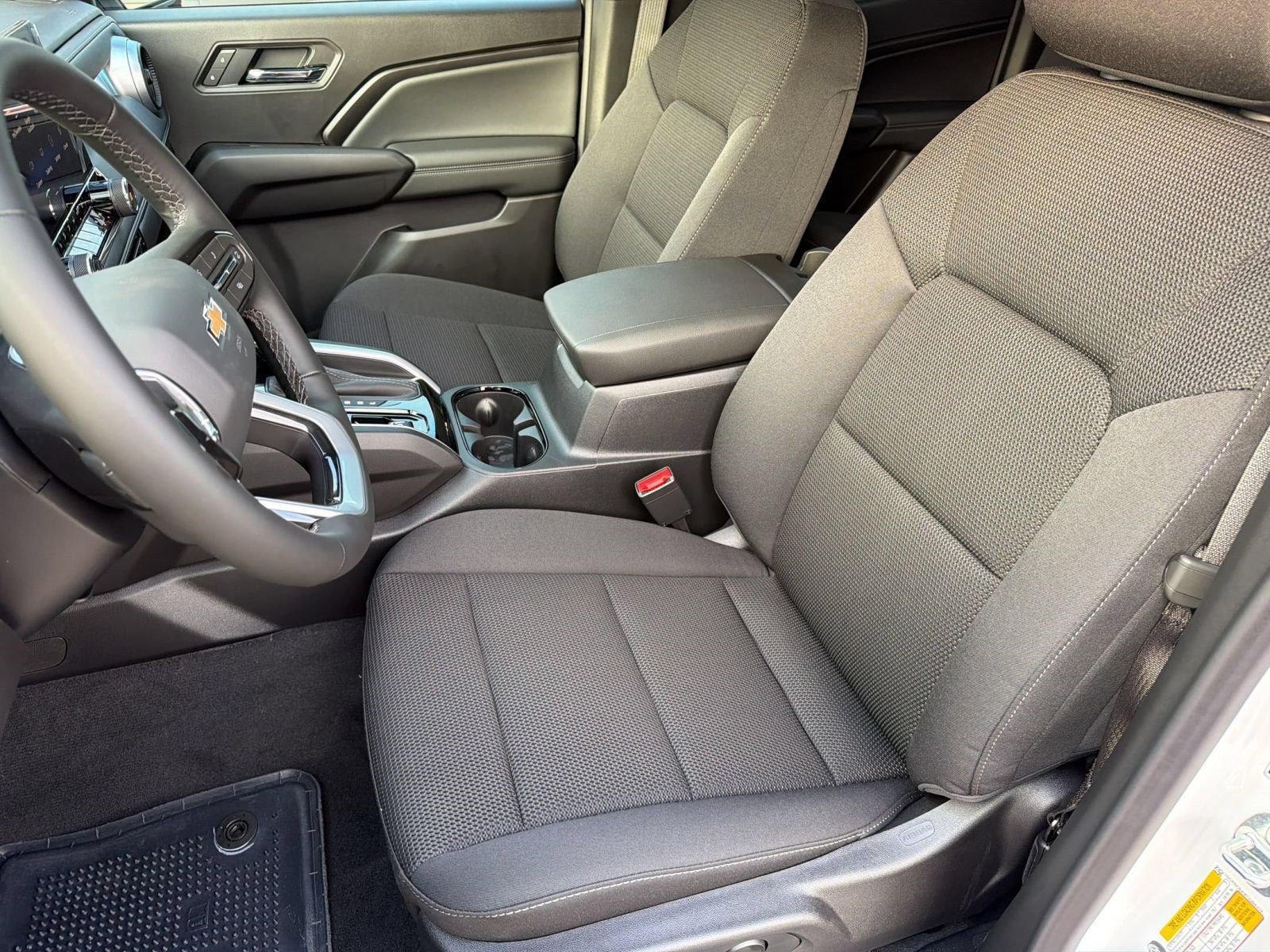 2026 Chevrolet Colorado LT - Photo 5