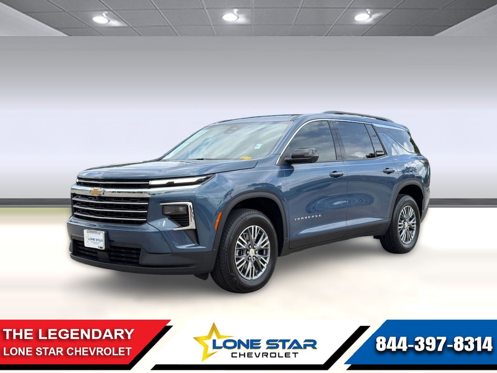 Used 2025 Chevrolet Traverse LT SUV