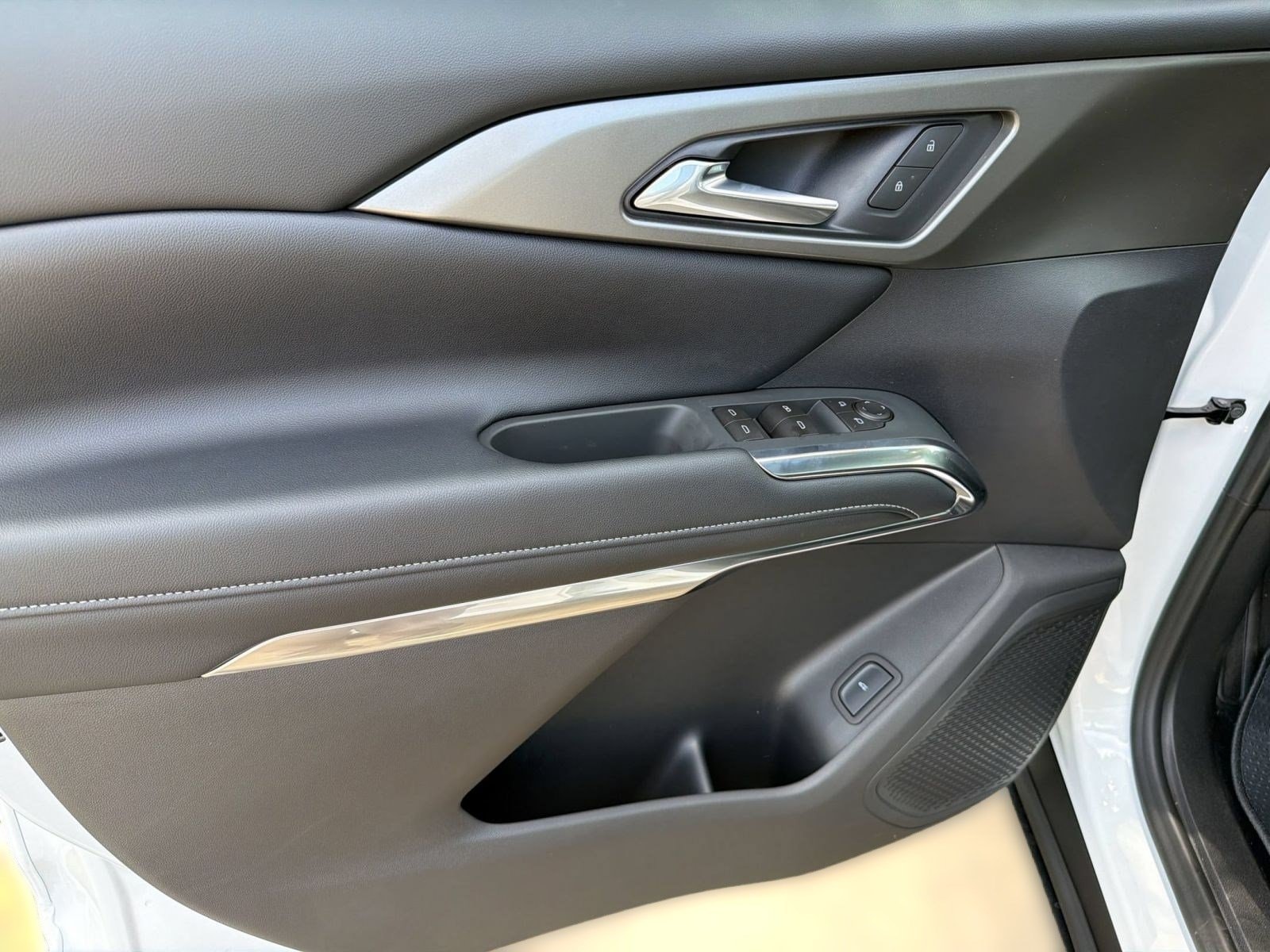 2026 Chevrolet Traverse LT - Photo 14