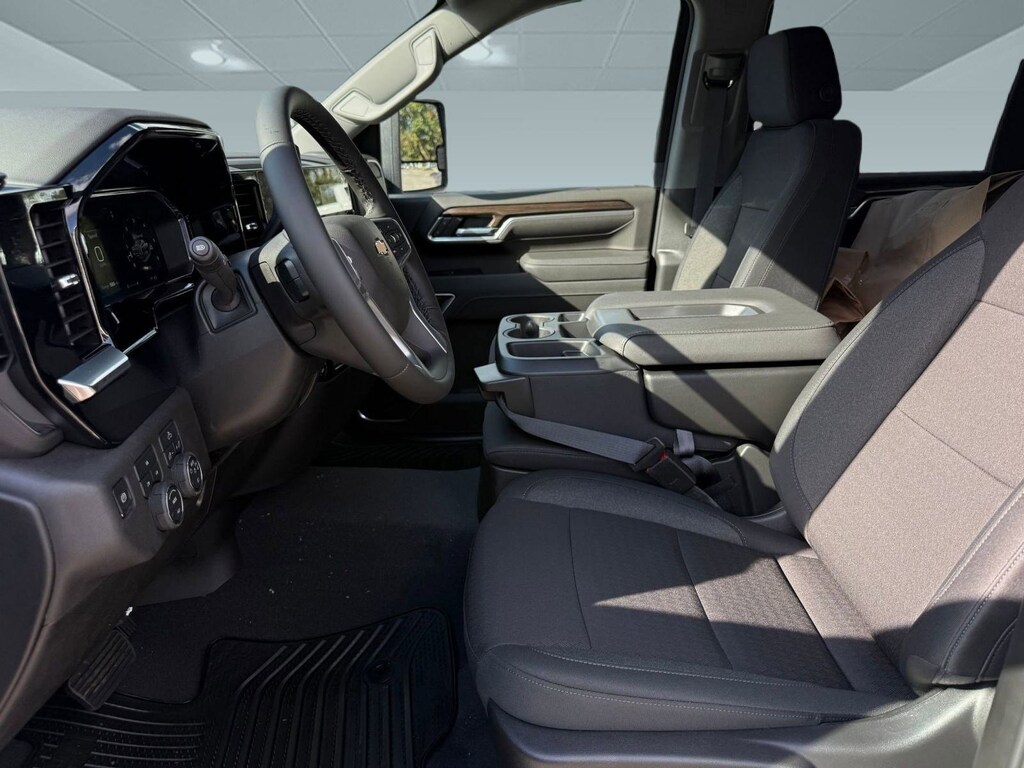 New 2026 Chevrolet Silverado 3500 HD Chassis Cab LT Truck