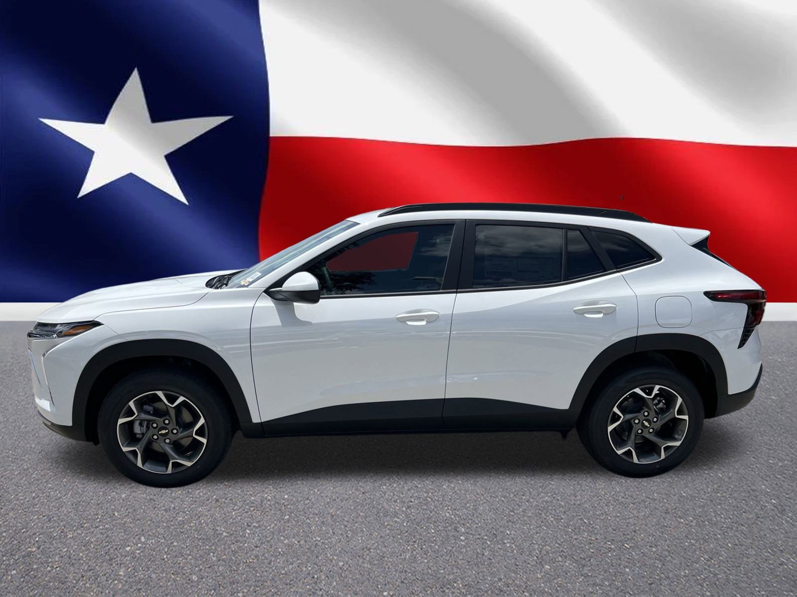 2025 Chevrolet Trax LT photo 2