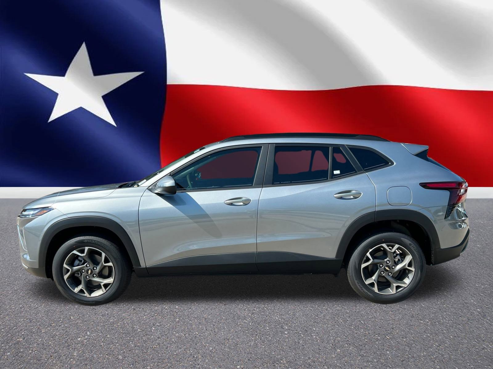 2025 Chevrolet Trax LT photo 2