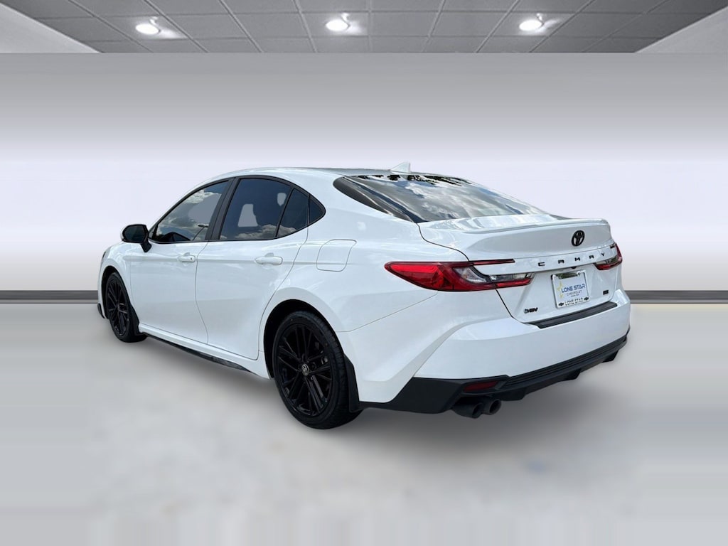 Used 2025 Toyota Camry SE Sedan