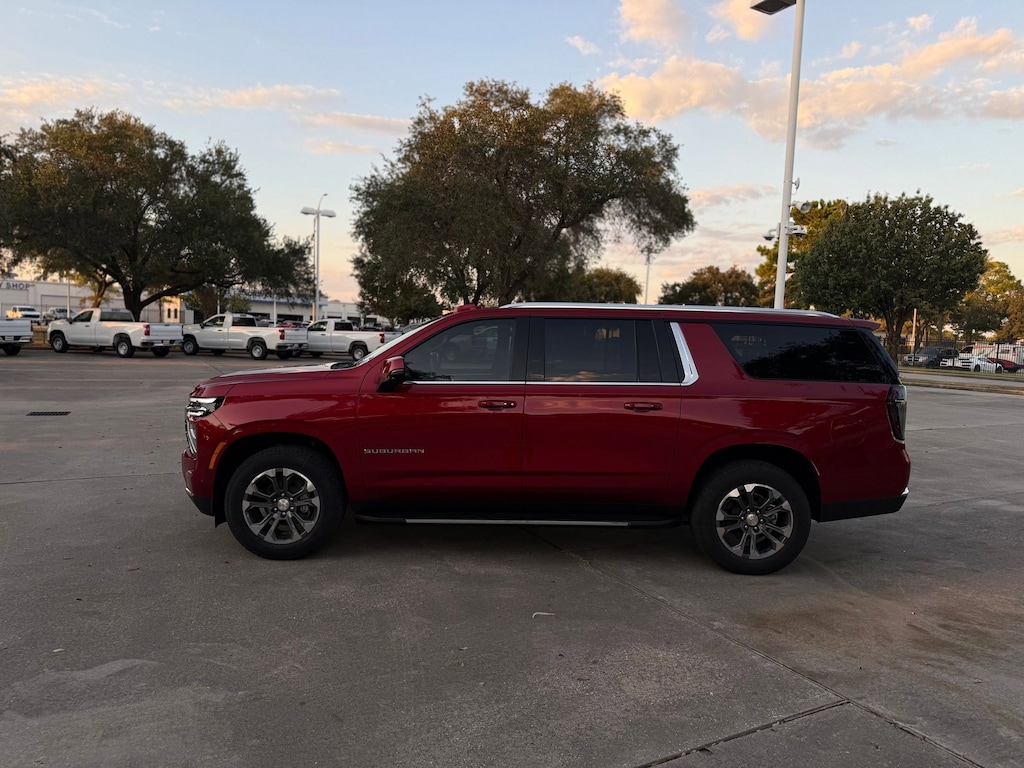 New 2026 Chevrolet Suburban LT SUV