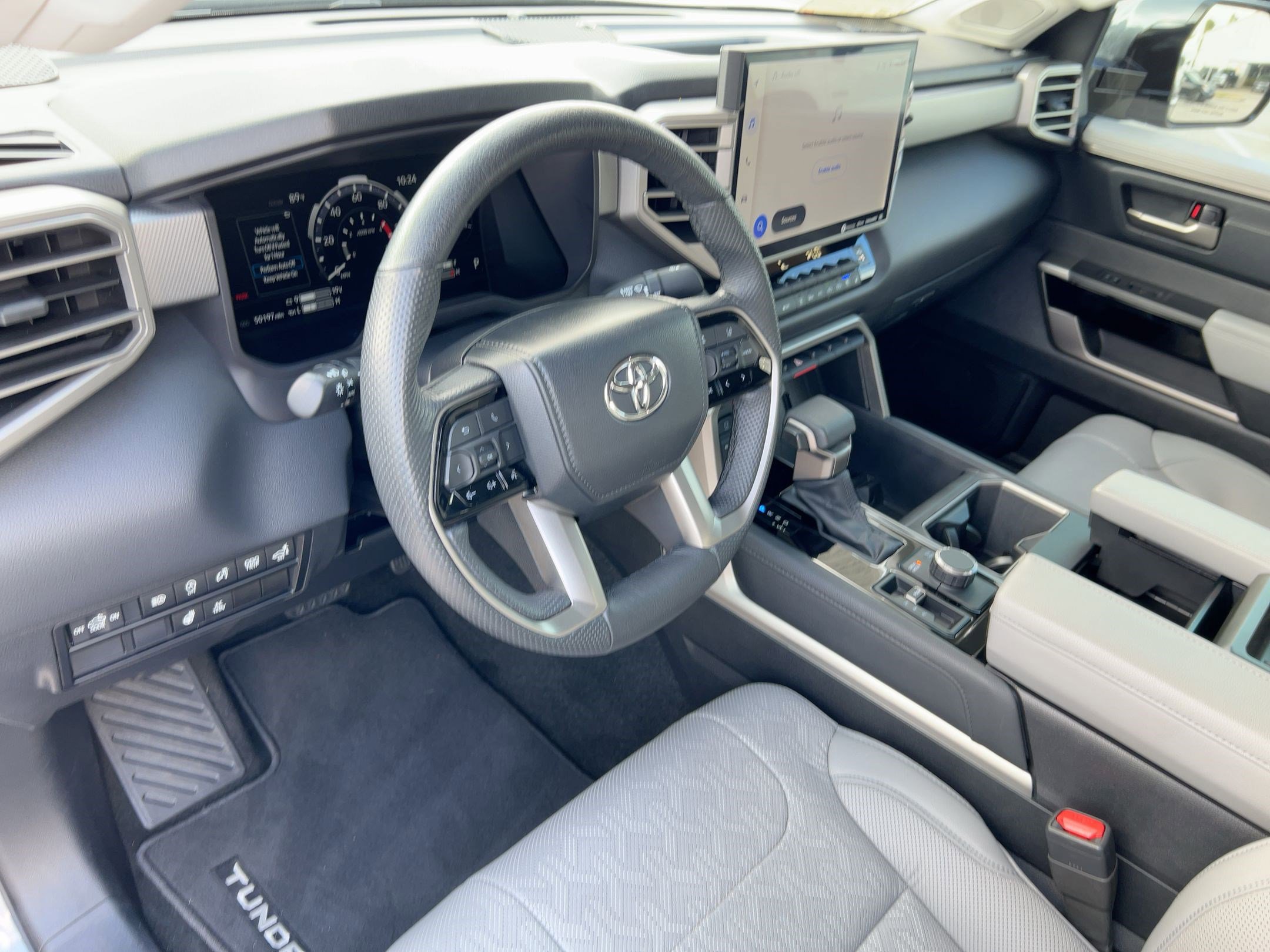 2024 Toyota Tundra Limited photo 4