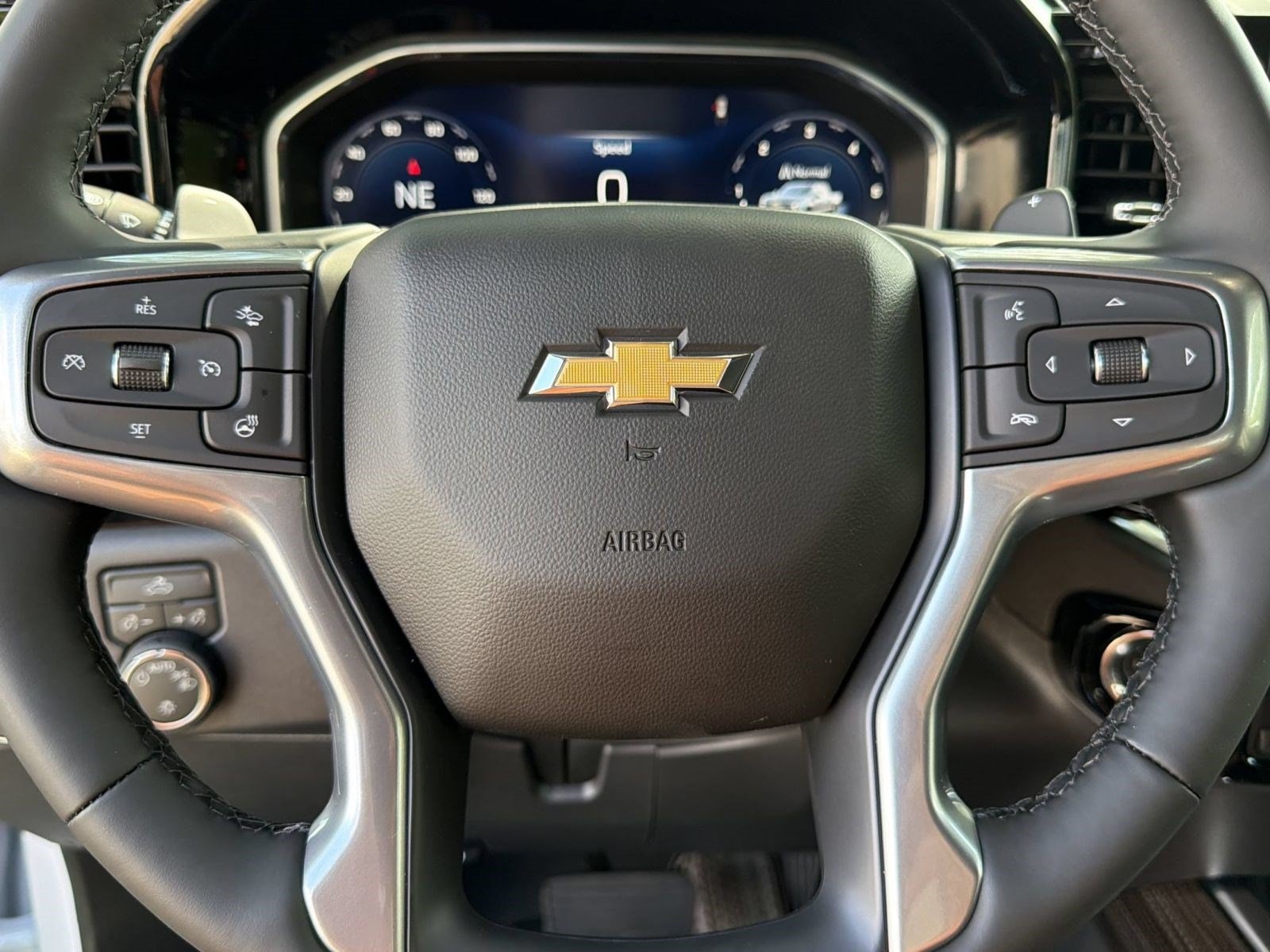 2026 Chevrolet Silverado 1500 LT - Photo 10