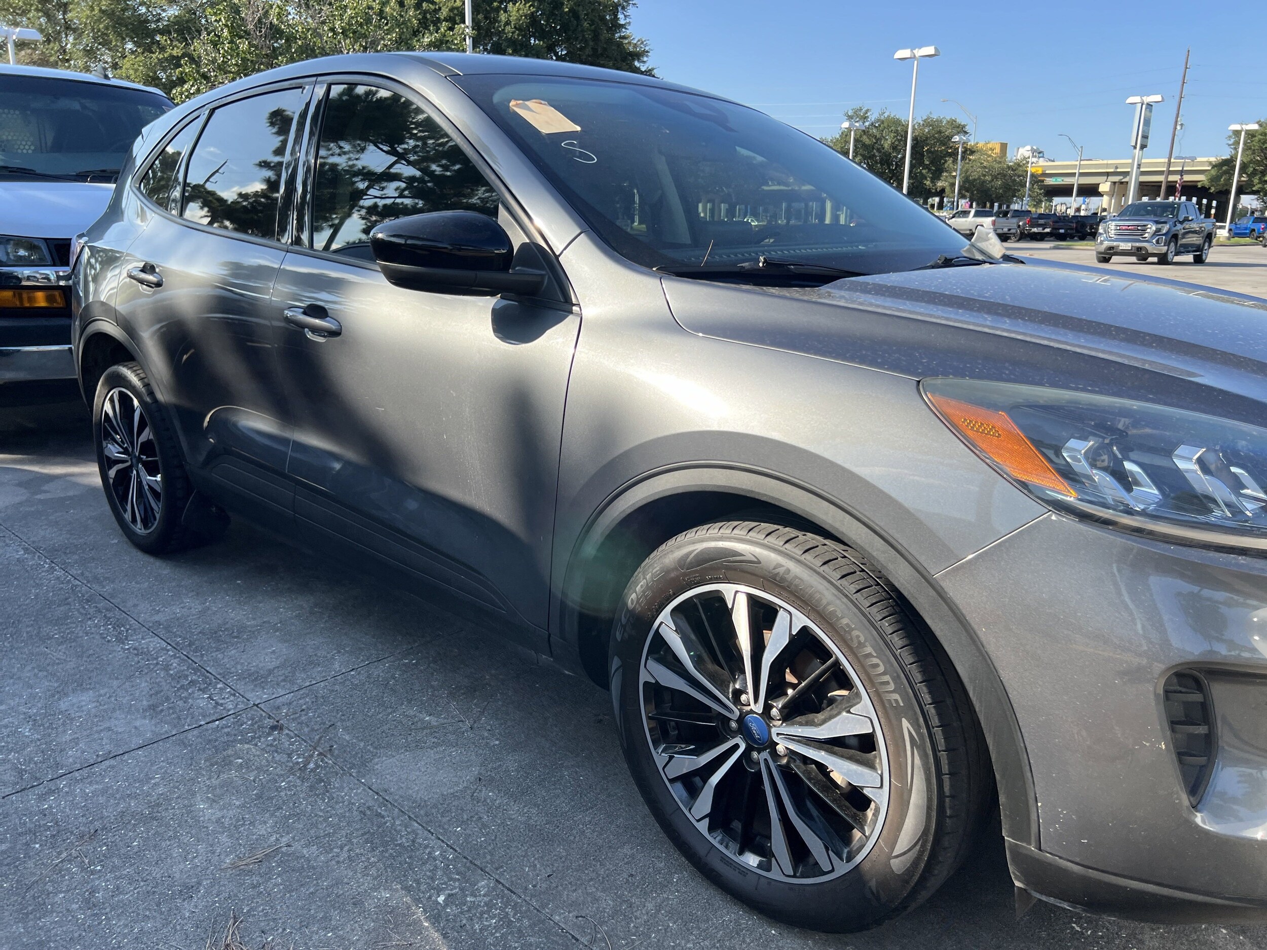 2022 Ford Escape SE photo 3