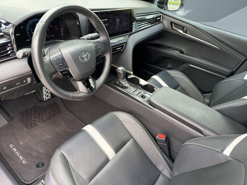 Used 2025 Toyota Camry SE Sedan