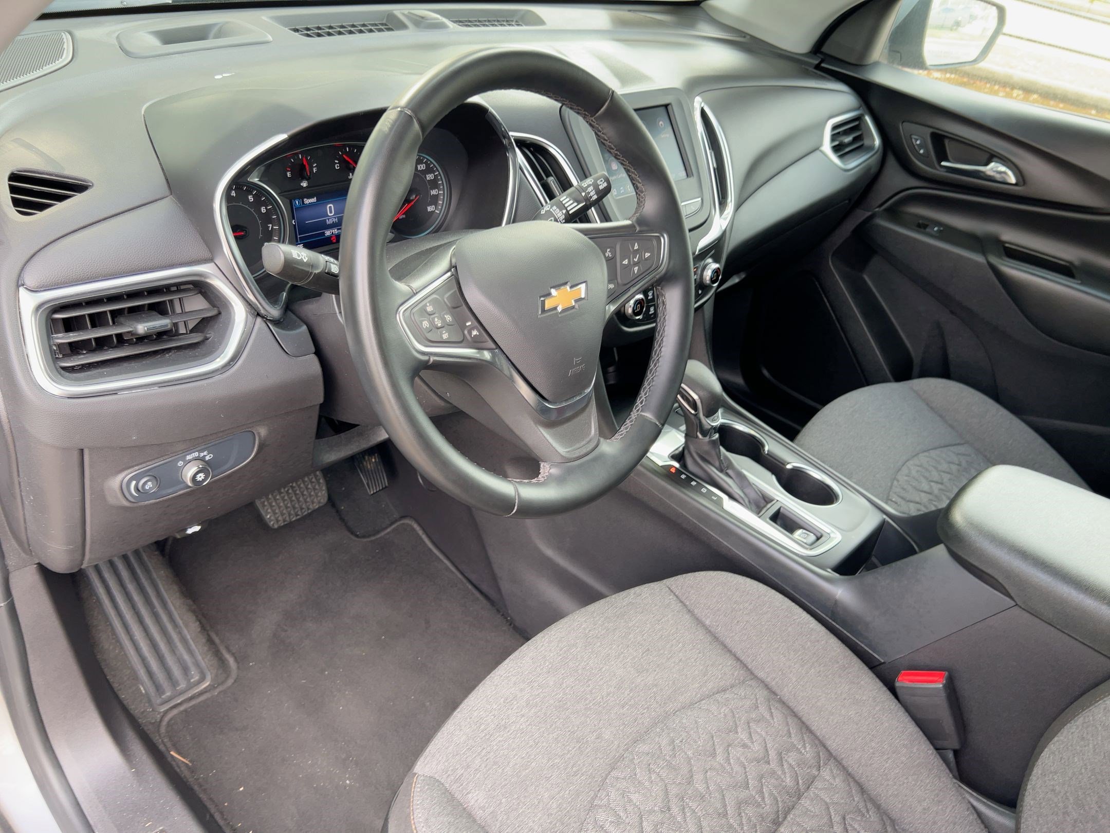 2024 Chevrolet Equinox LT photo 4