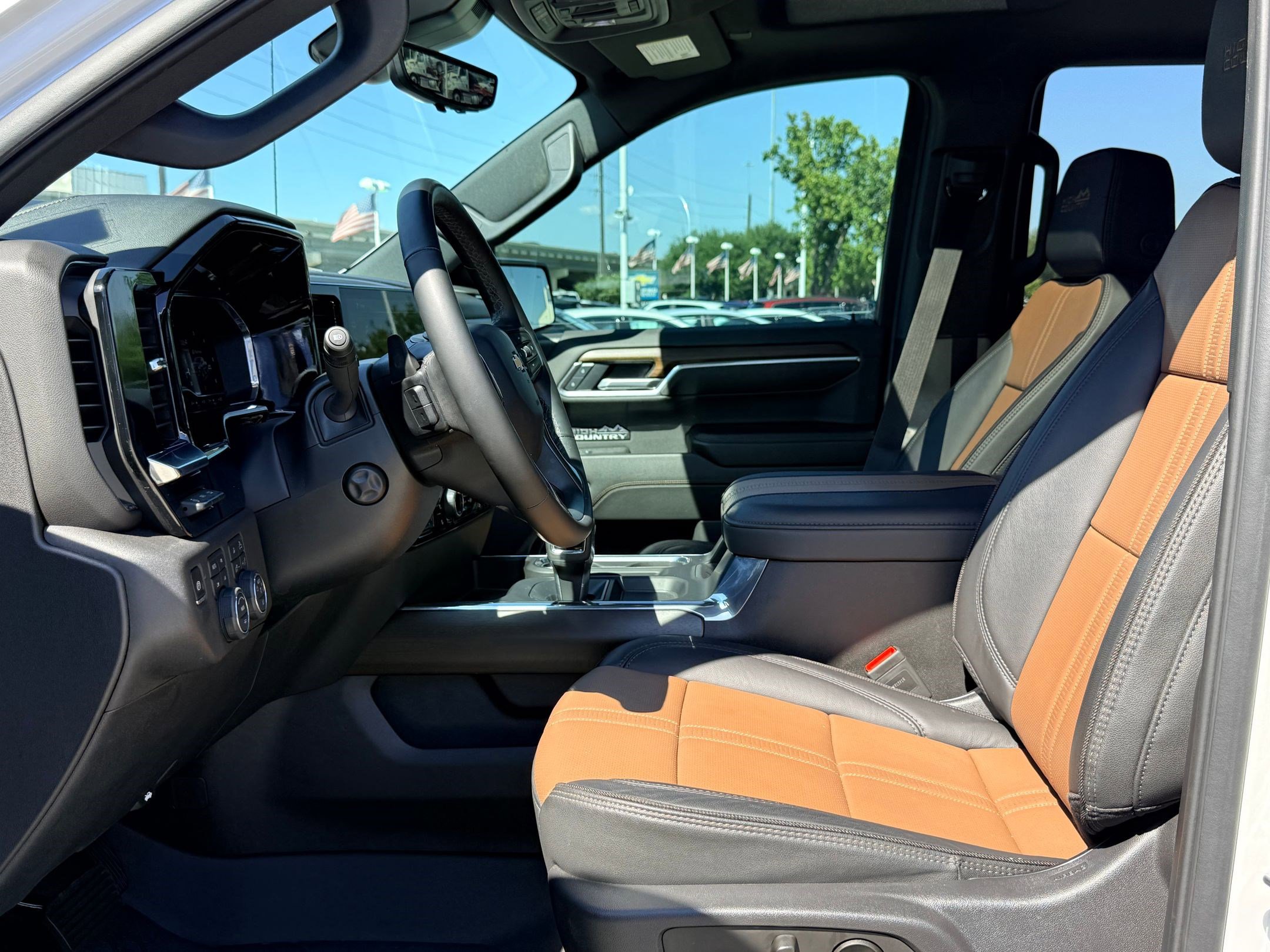 2025 Chevrolet Silverado 1500 High Country photo 4