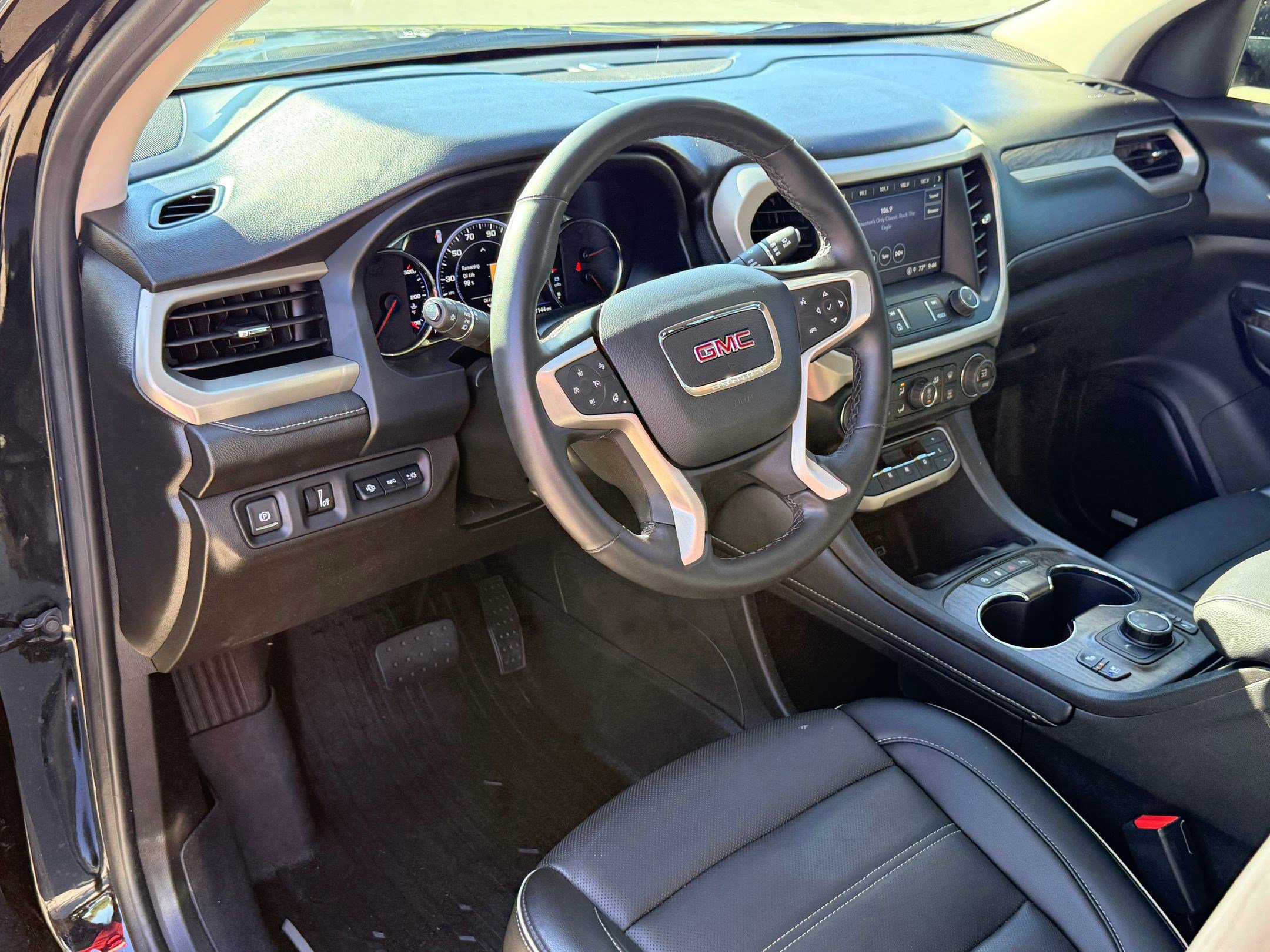 2023 Gmc Acadia Denali photo 4