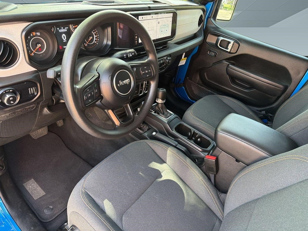 Used 2025 Jeep Gladiator Nighthawk Truck