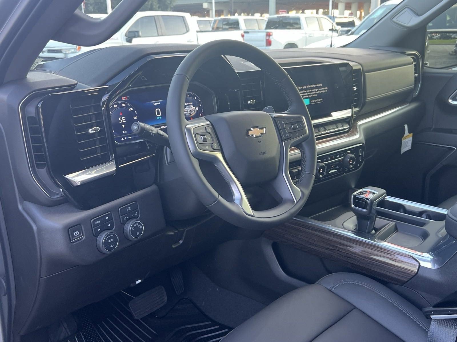 2025 Chevrolet Silverado 1500 LT photo 3