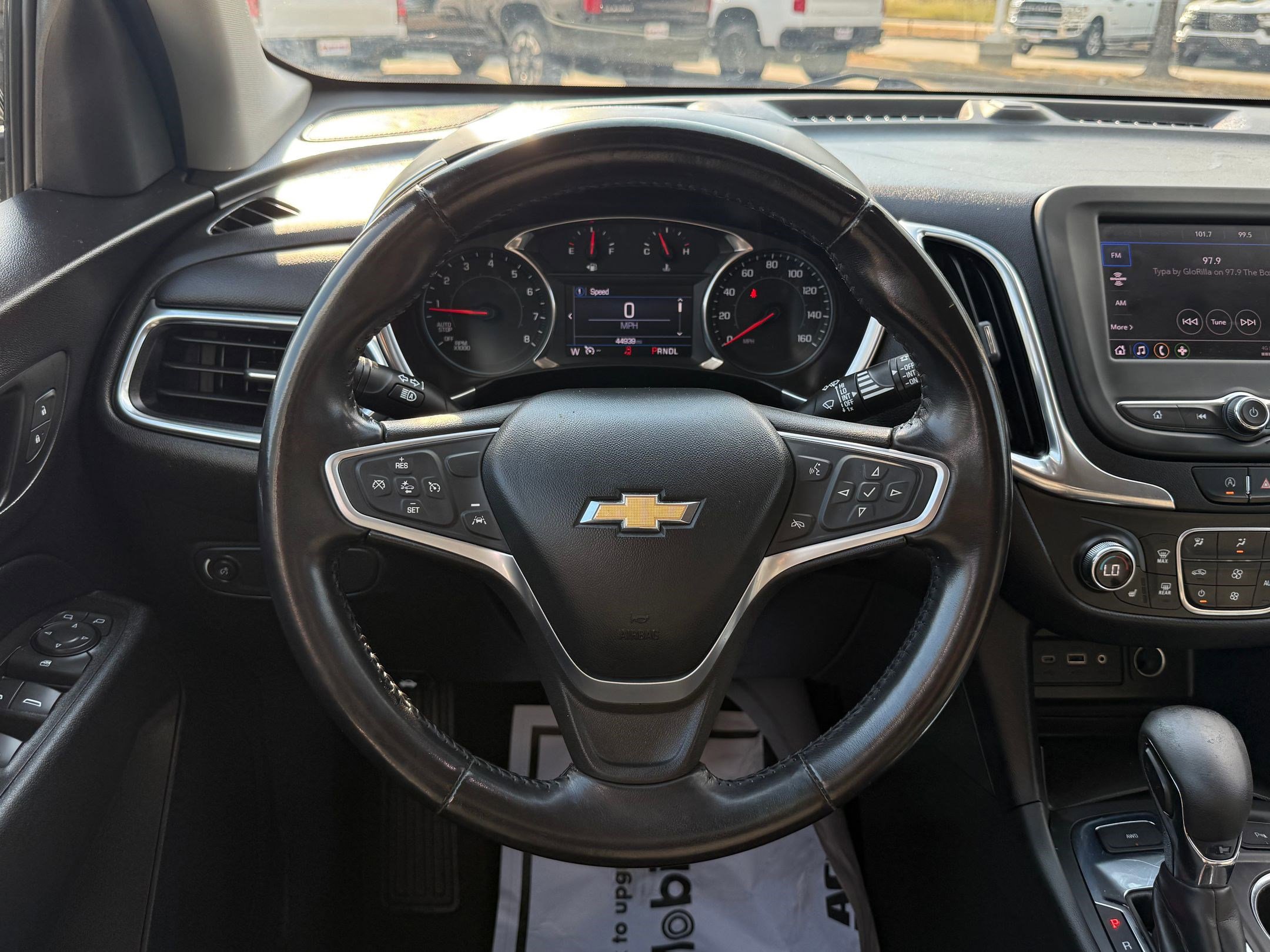 2022 Chevrolet Equinox LT photo 3