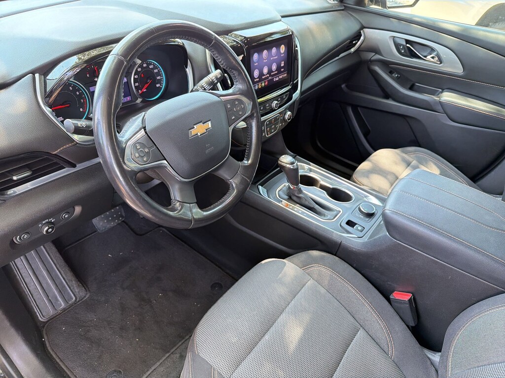 Used 2020 Chevrolet Traverse LT Cloth SUV