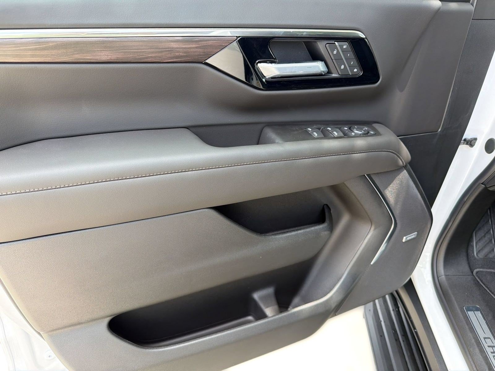 2026 Chevrolet Tahoe LT - Photo 13
