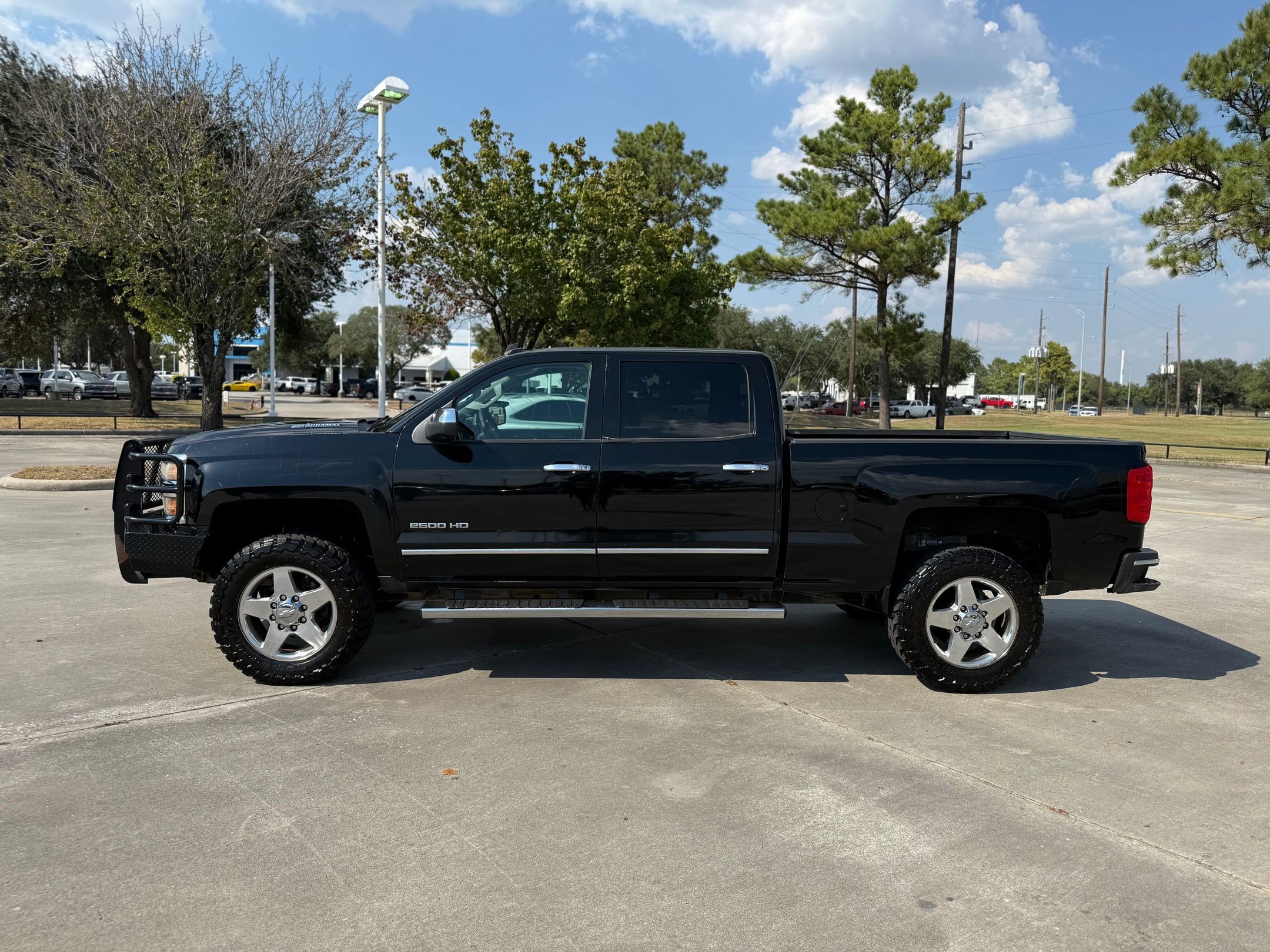2015 Chevrolet Silverado 2500HD LTZ photo 2
