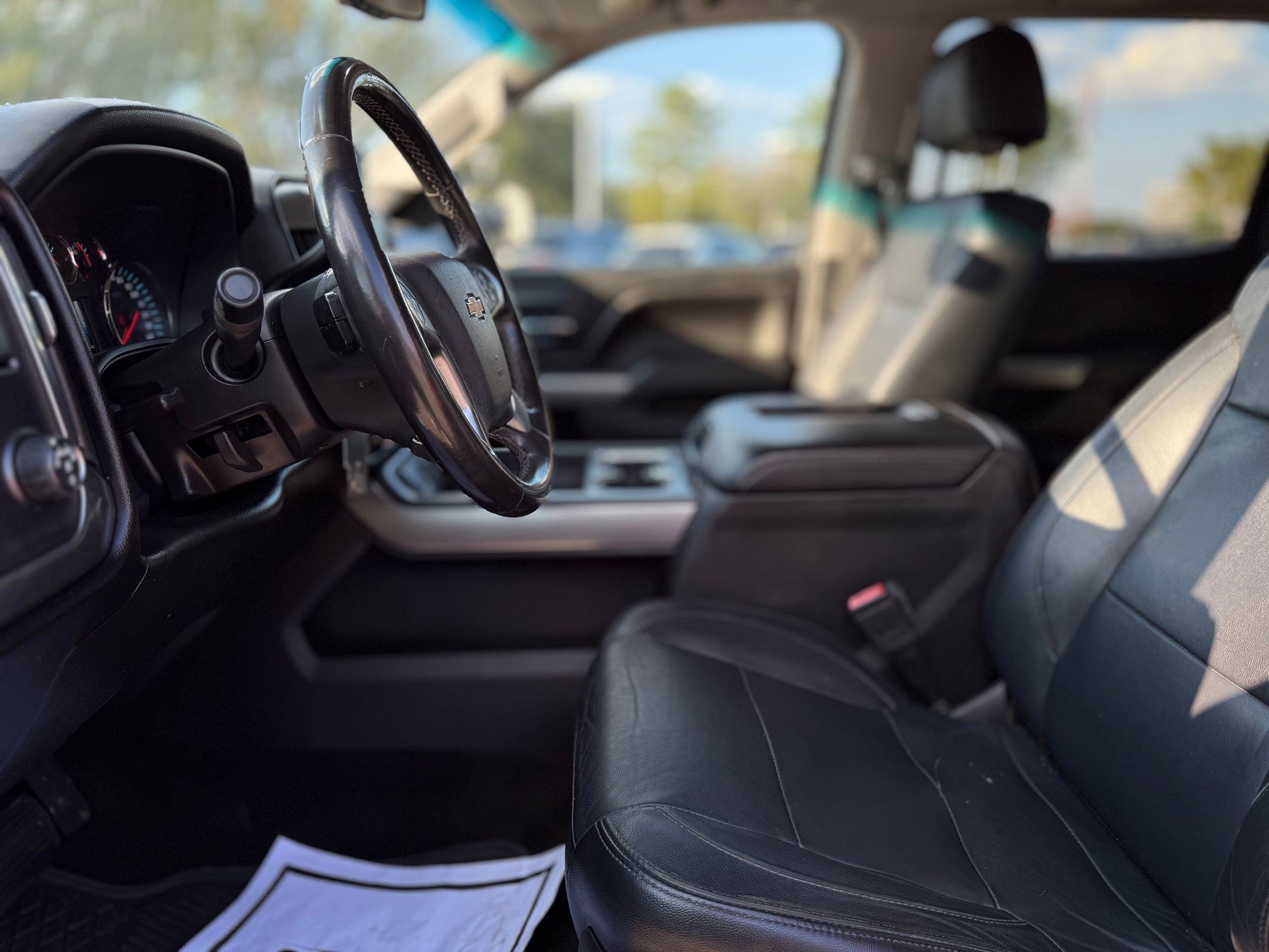 2018 Chevrolet Silverado 1500 LT photo 4