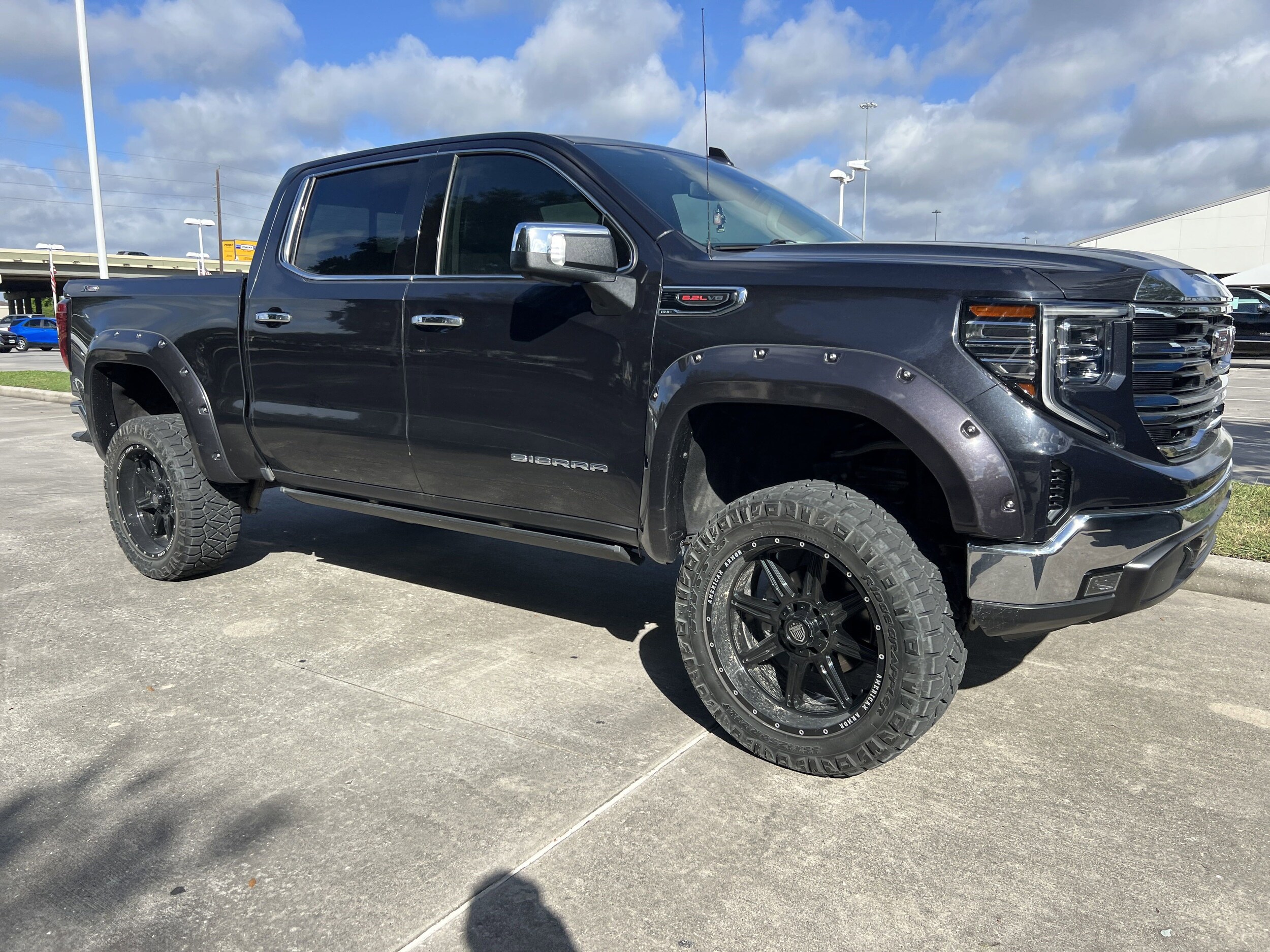 2023 Gmc Sierra 1500 SLT photo 2