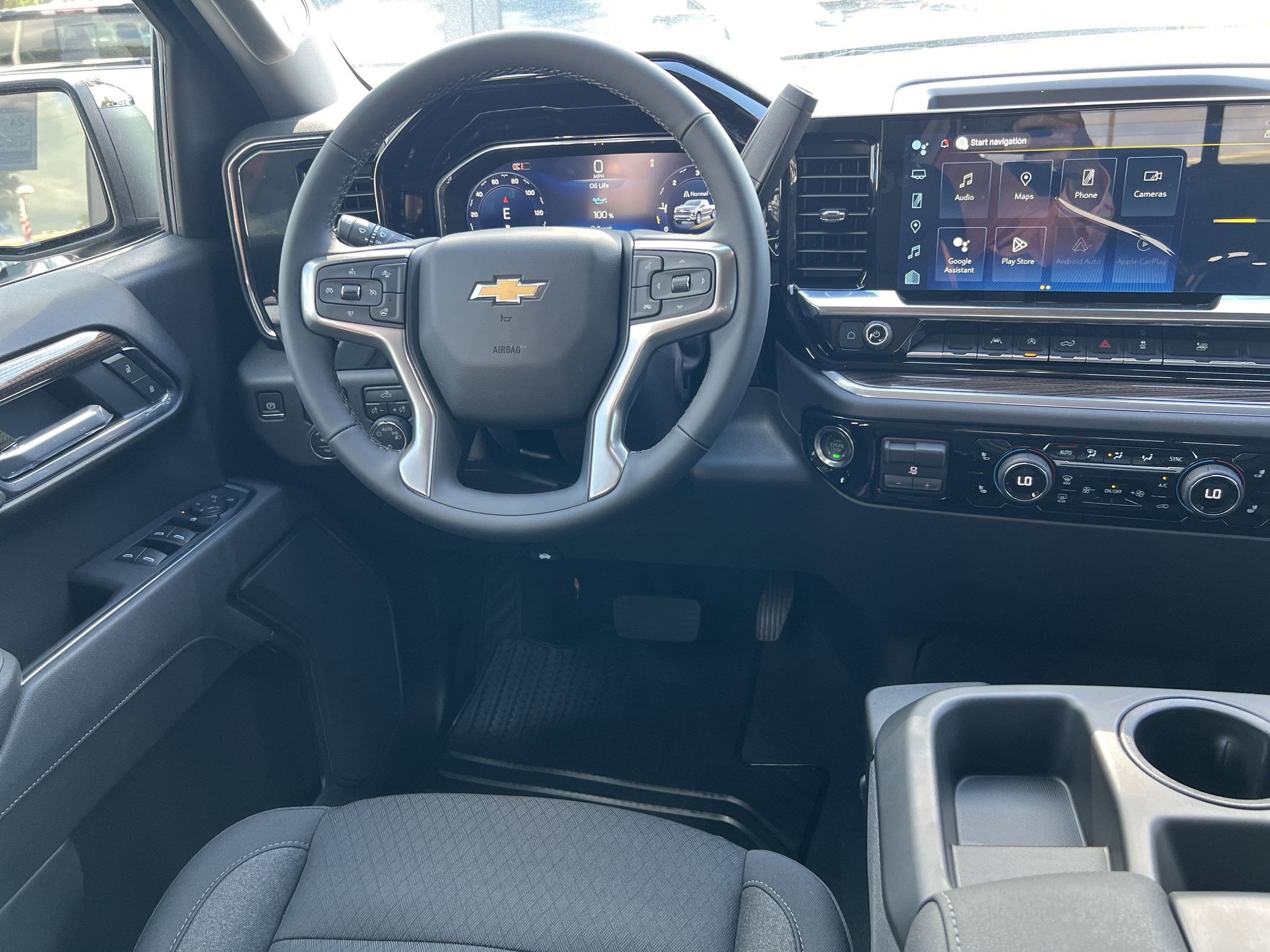 2025 Chevrolet Silverado 1500 LT photo 3
