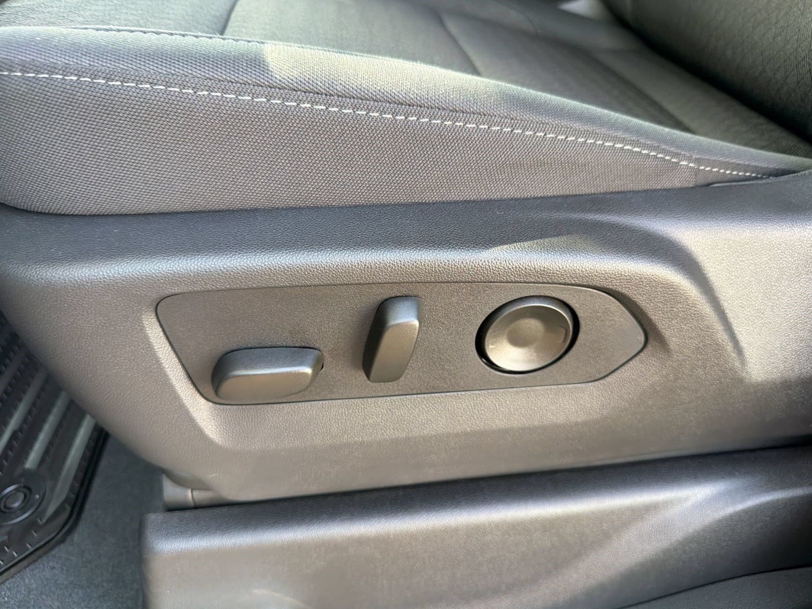 2026 Chevrolet Silverado 1500 LT - Photo 14