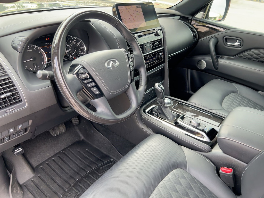 Used 2024 INFINITI QX80 Sensory