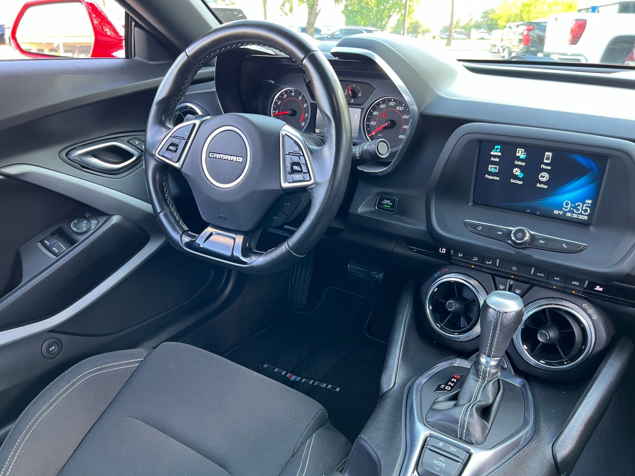 2018 Chevrolet Camaro 1LT photo 4