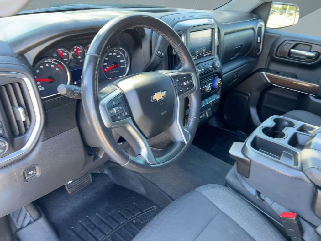 Used 2021 Chevrolet Silverado 1500 LT Truck