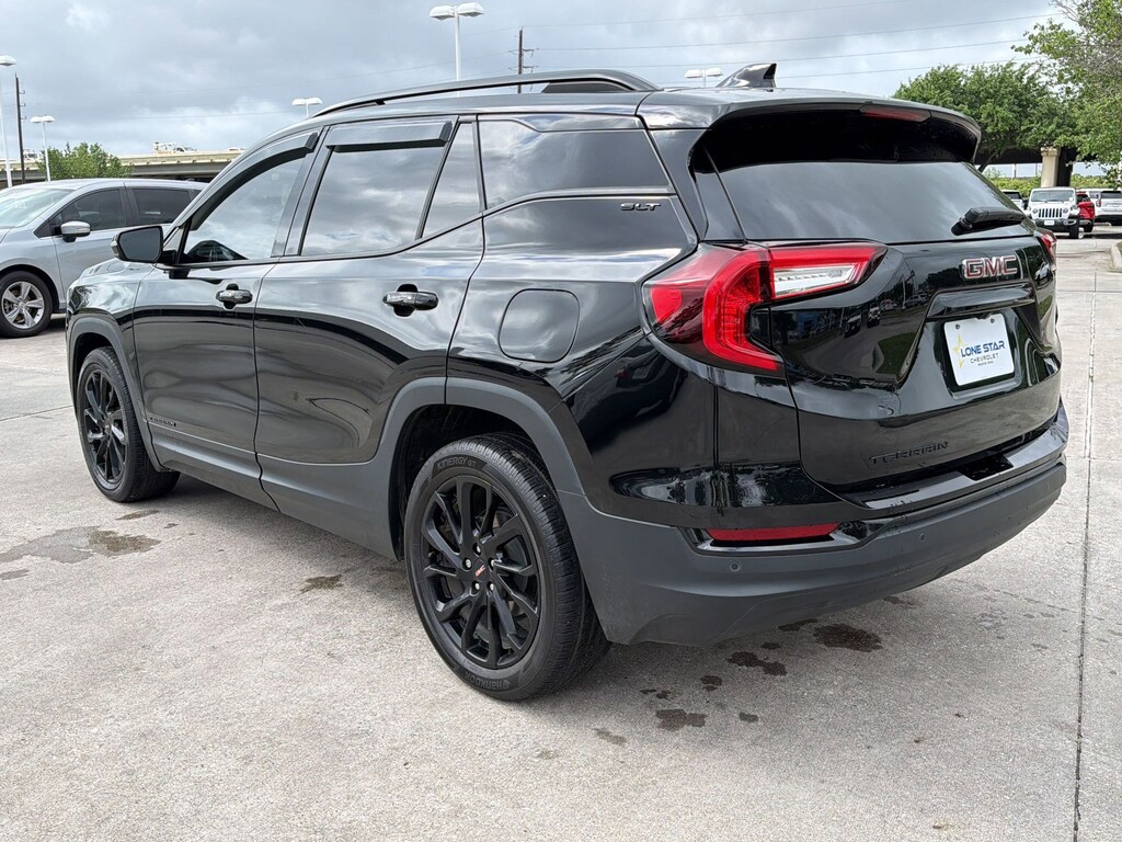 Used 2024 GMC Terrain SLT SUV