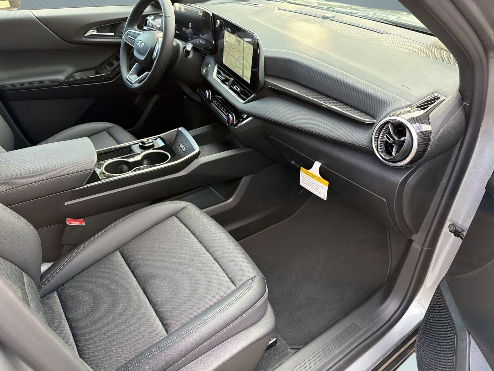 2027 Chevrolet Equinox LT - Photo 31