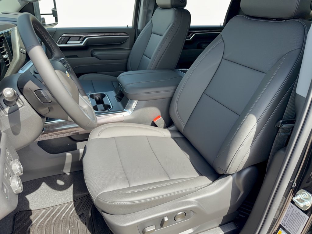 2026 Chevrolet Silverado 2500 HD LTZ - Photo 5