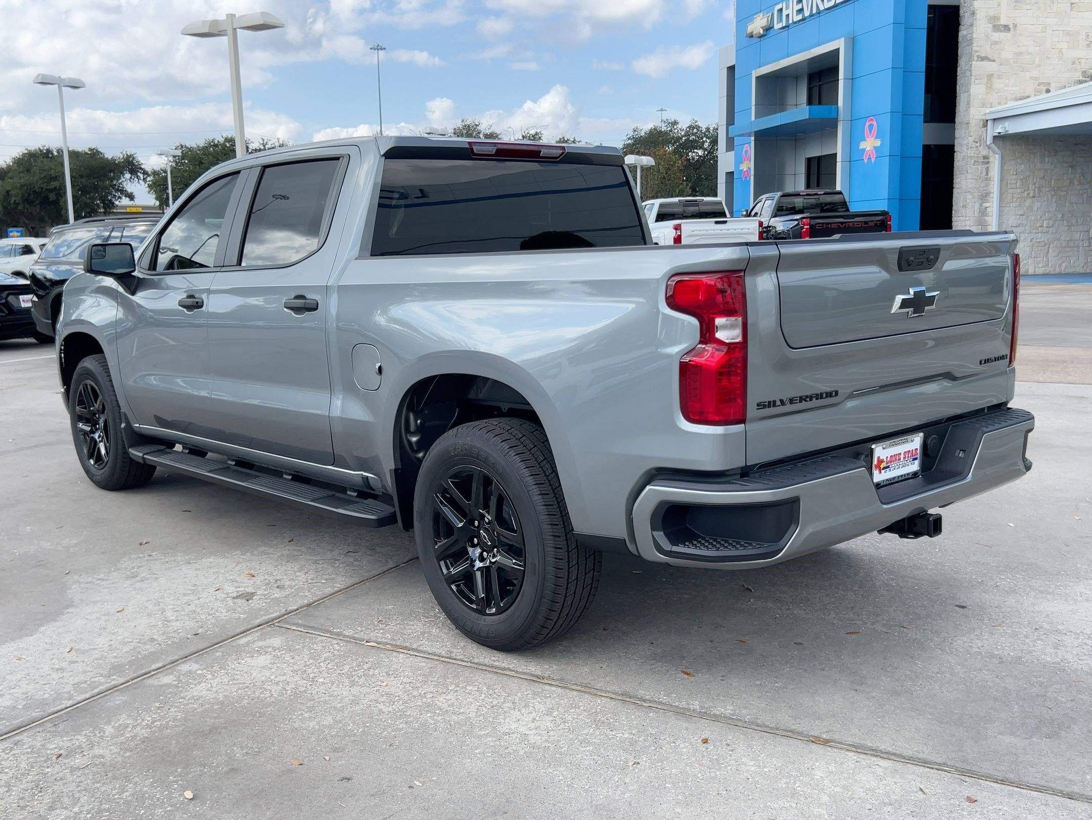 2026 Chevrolet Silverado 1500 Custom photo 3