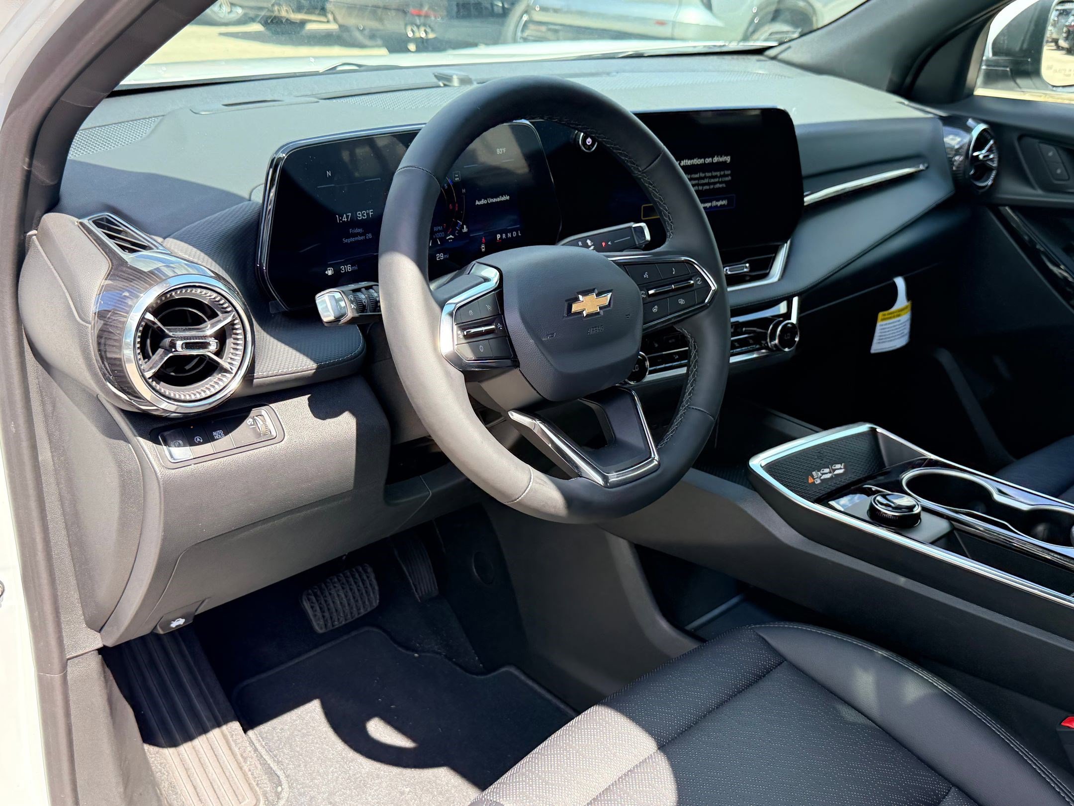 2026 Chevrolet Equinox LT photo 4
