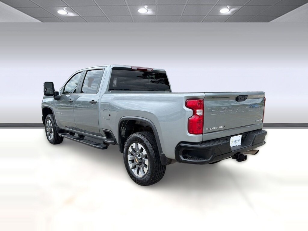 Used 2024 Chevrolet Silverado 2500 HD Custom Truck