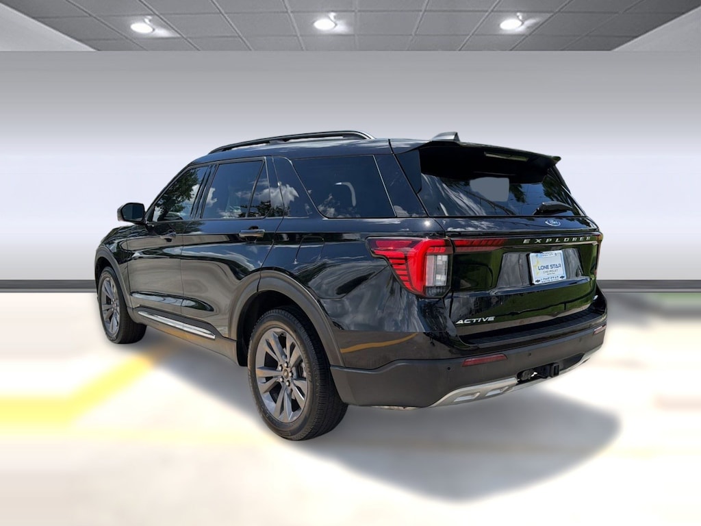 Used 2025 Ford Explorer Active SUV