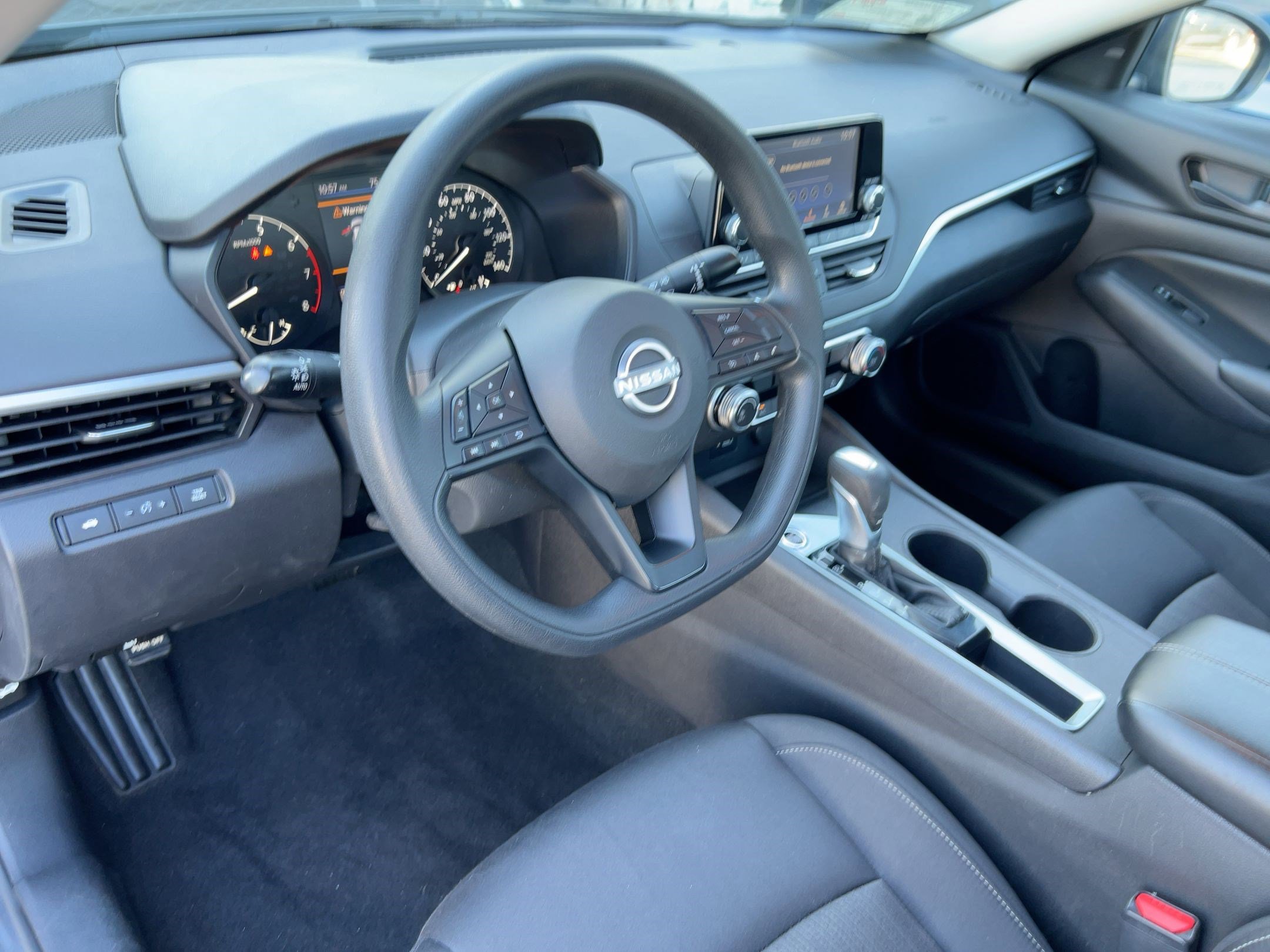 2024 Nissan Altima 2.5 S photo 3