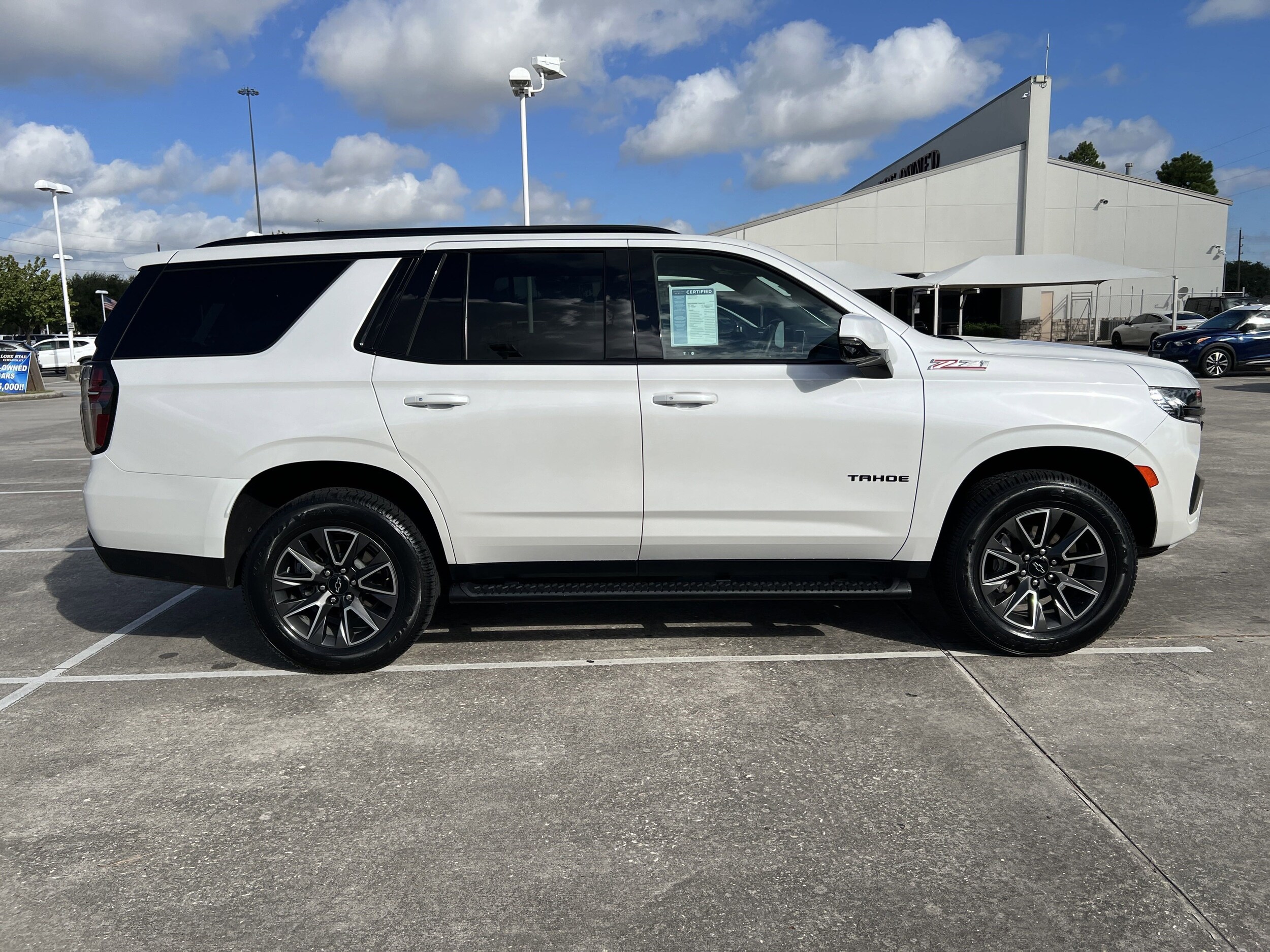 2023 Chevrolet Tahoe Z71 photo 2