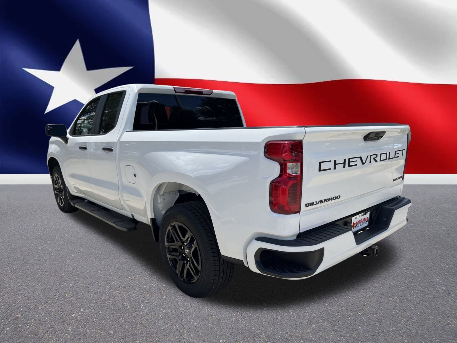 2026 Chevrolet Silverado 1500 Custom photo 2