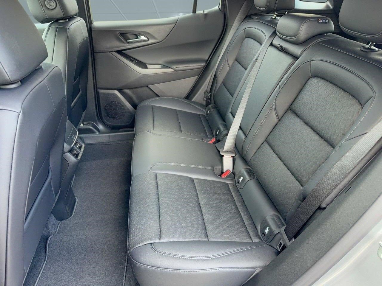 2027 Chevrolet Equinox LT - Photo 25