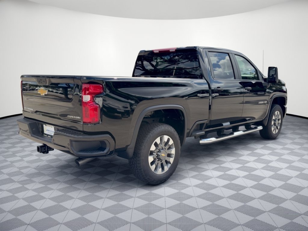 2026 Chevrolet Silverado 2500 HD Custom - Photo 9